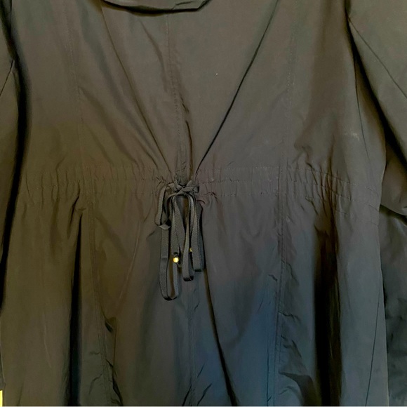Cole Haan Signature rain jacket 3/4 length. - Picture 5 of 11